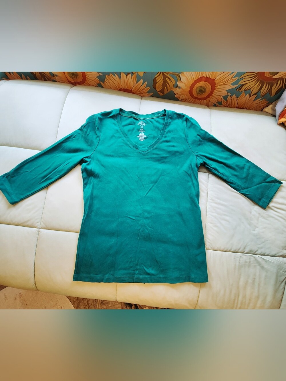 St. John's Bay GREEN V-Neck 3/4 Sleeve Top